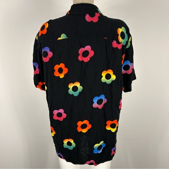 💕 Hollister Black Casual Button Down Shirt with Vibrant Floral Design L - Picture 5 of 10